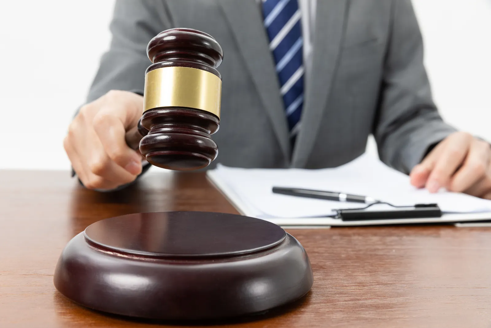 How a Criminal Lawyer Can Protect Your Rights After an Arrest in Calgary