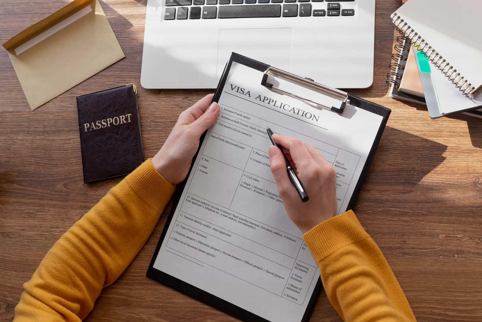 Open work permit vs employer-specific work permit — photo